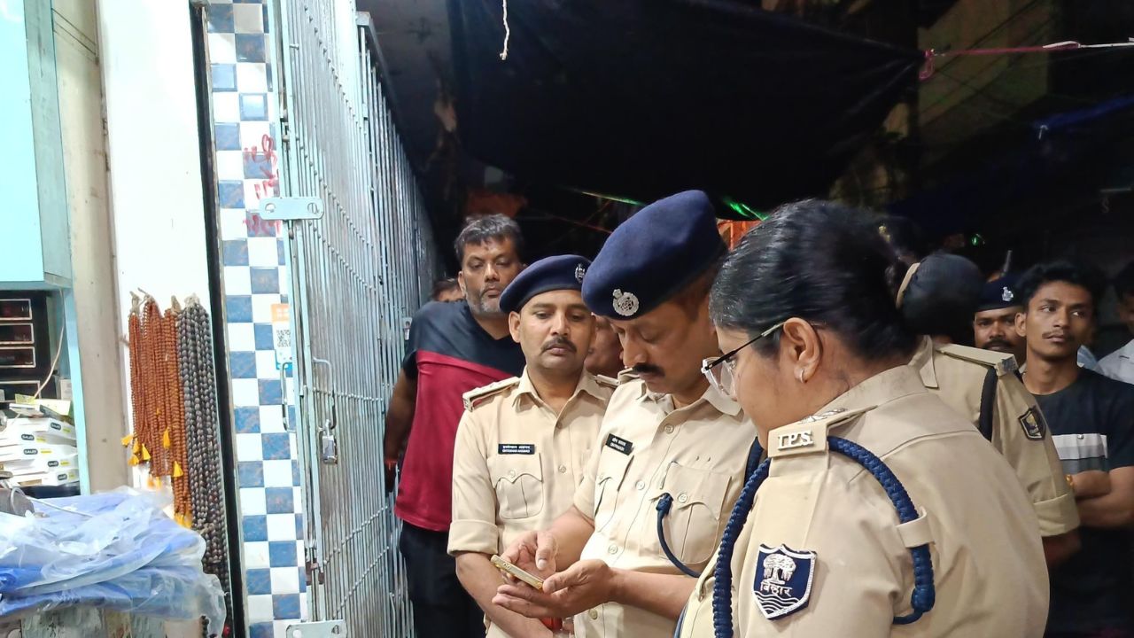 घटना की जांच करने पहुंची टीम