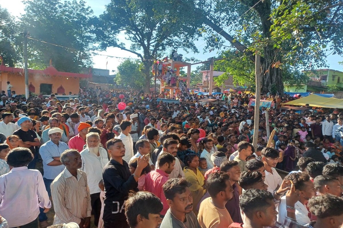 मंडा पूजा में उमड़ी भीड़