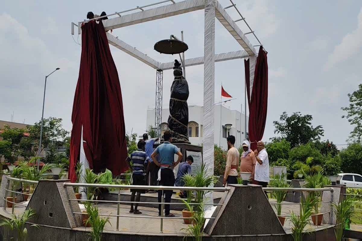 राज्यपाल और मुख्यमंत्री करेंगे बिनोद बिहारी महतो की प्रतिमा का अनावरण