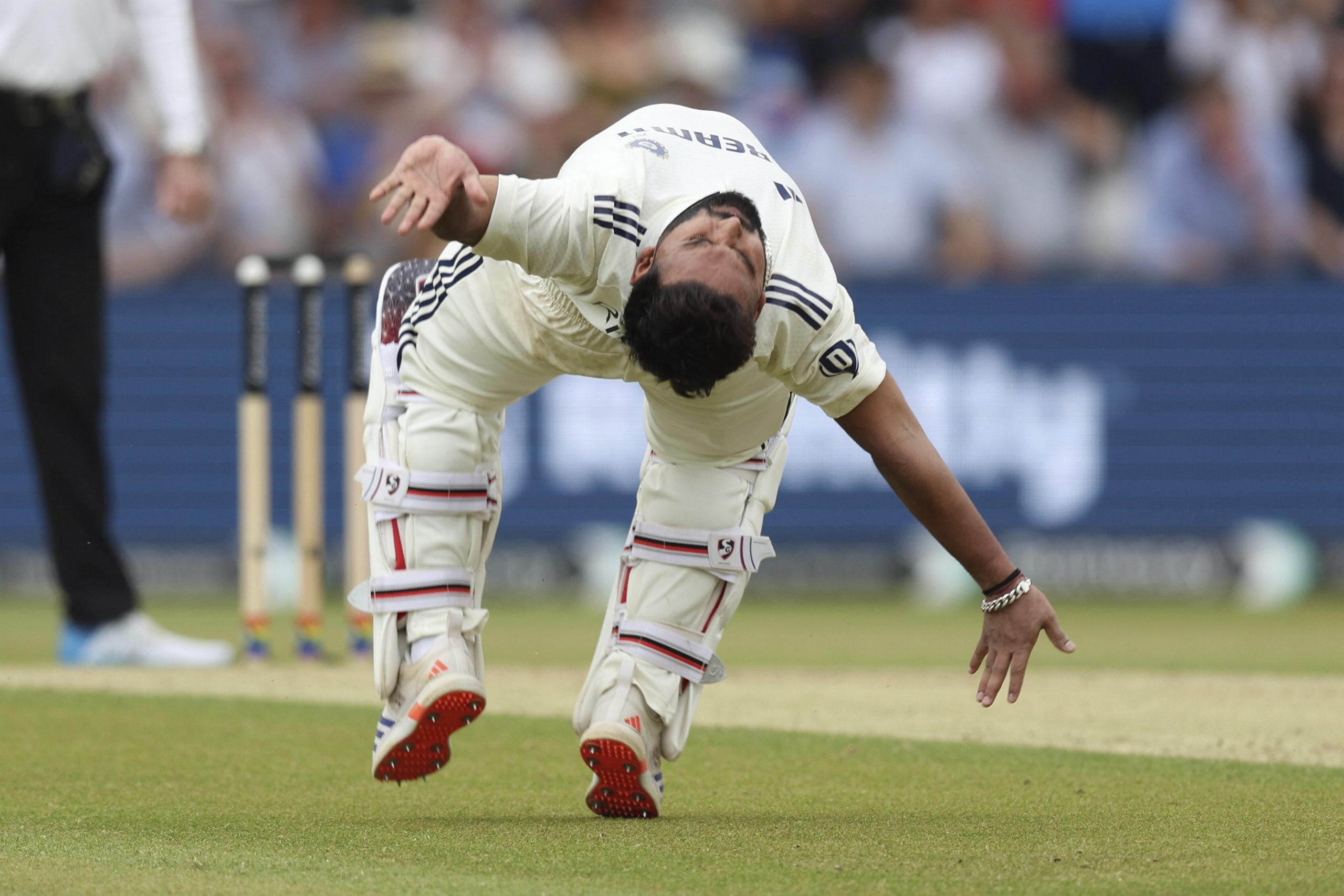 England vs India: Rishabh Pant does a cartwheel to celebrate after scoring a century