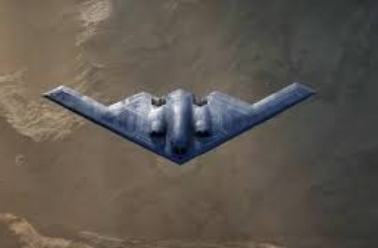 अमेरिका ने ईरान के किस एयरबेस को किया टारगेट? B-2 बॉम्बर्स ने कितनी मचाई तबाही