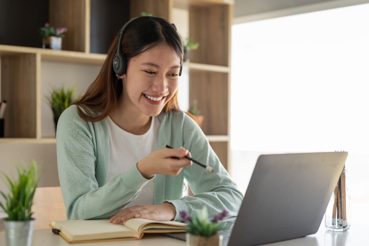Best Courses After 12th in Hindi 2025