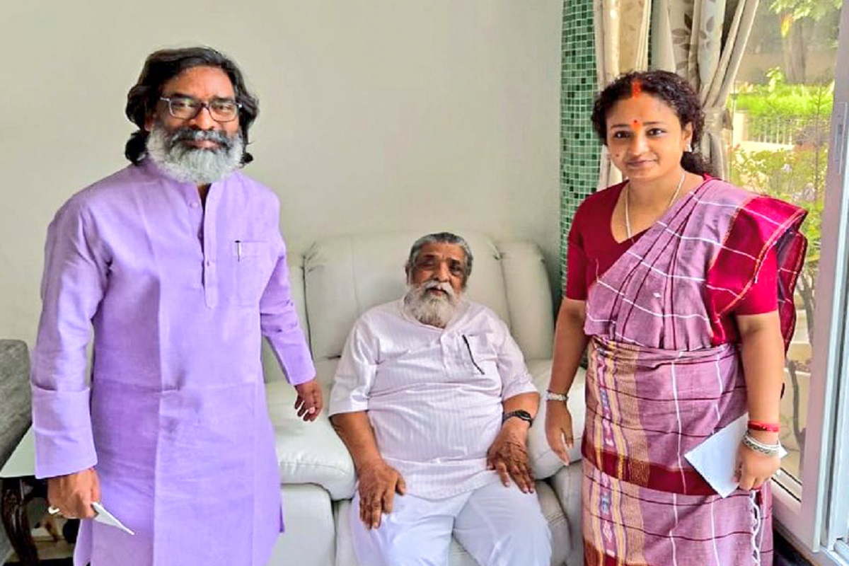 CM Hemant Soren and Kalpana Soren with Shibu Soren