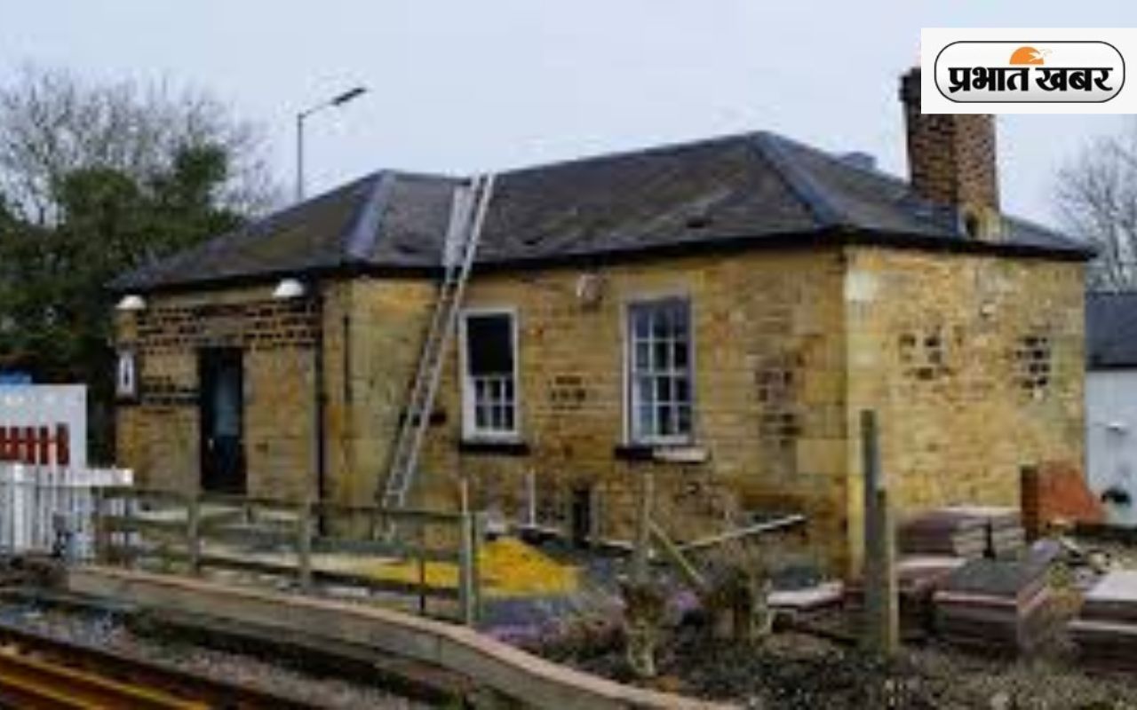 First Railway Station In World