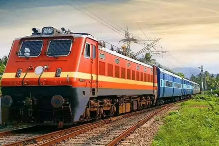 यात्रियों के लिए जरूरी खबर, अगस्त में इस रूट की कई ट्रेनें रहेंगी कैंसिल, देखें पूरी लिस्ट
