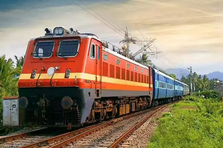 Railway: एक जुलाई से लागू होगा बढ़ा हुआ किराया  