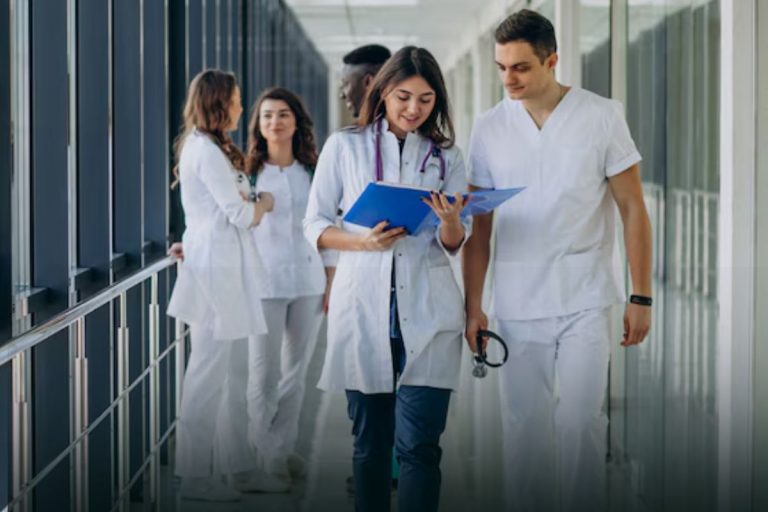 NEET PG 2025: नीट पीजी एग्जाम कल, क्या ले जाएं और क्या नहीं? Exam Day Guidelines यहां देखें