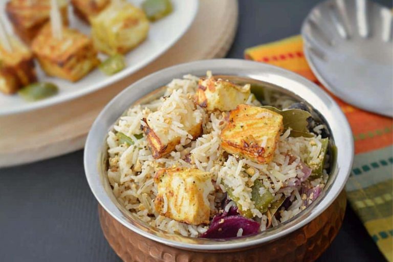 Paneer Tikka Pulao Recipe:मॉनसून में उठाएं गरमा-गरम और लजीज पनीर टिक्का पुलाव का मजा
