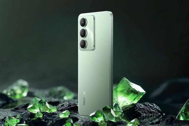 6000mAh की बैटरी और 32MP कैमरा के साथ लॉन्च हुआ Realme C73 5G, कीमत जान तुरंत कर लेंगे आर्डर