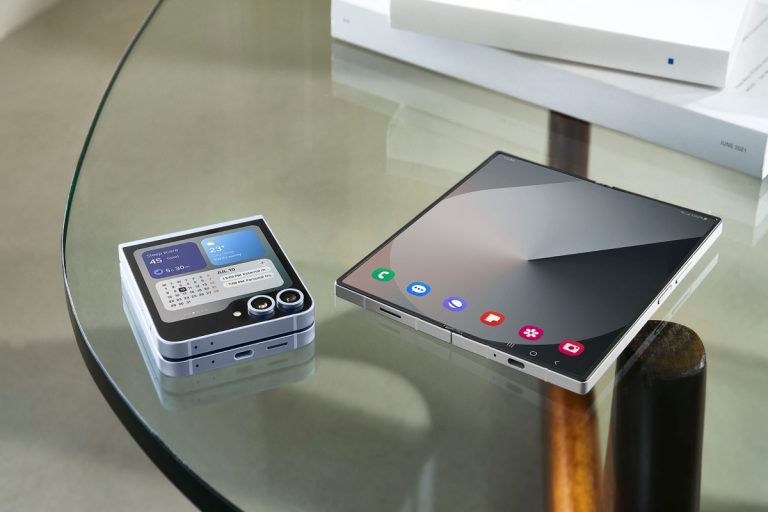 अब फोन नहीं, जेब में होगा टैबलेट! Samsung के नए Tri Fold Phone ने मार्केट में मचाई खलबली, कीमत सुन उड़ जाएंगे होश