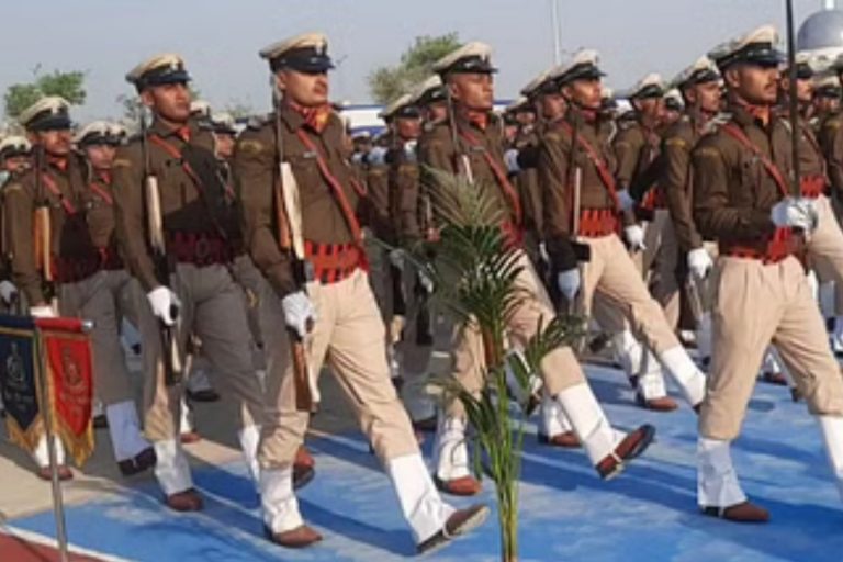 Sarkari Naukri: इस राज्य में एक्साइज कॉन्स्टेबल के लिए बंपर बहाली, 12वीं पास भी कर सकते हैं अप्लाई