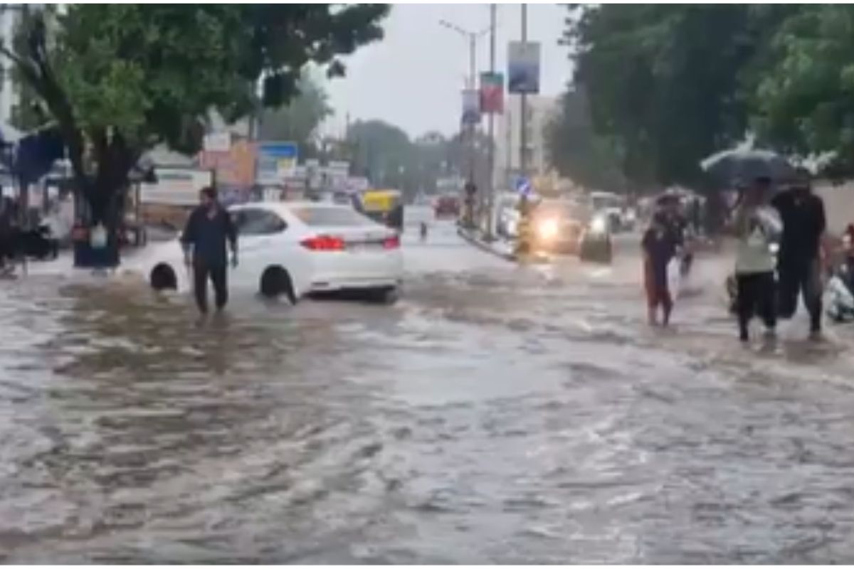 Gujarat Heavy rain caused water clog flood situation people struggle Watch Video