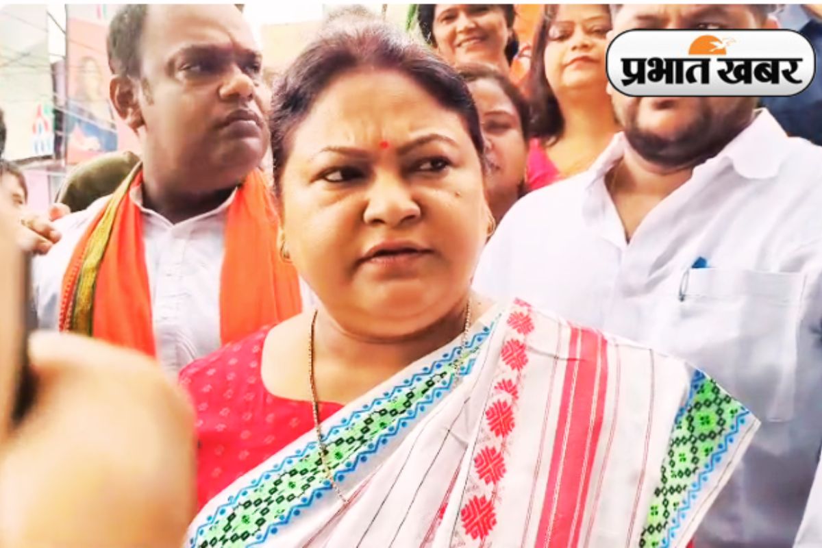 Sita Soren on Shibu Soren in Dumka Jharkhand