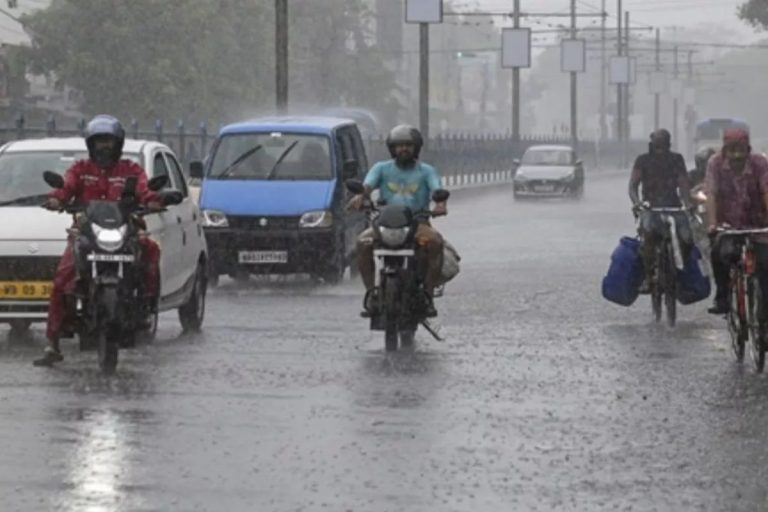 Bihar Monsoon Update: पटना समेत इन 8 जिलों में होने वाली है भयंकर बारिश, पूरे बिहार में एक्टिव हुआ मानसून, अलर्ट जारी