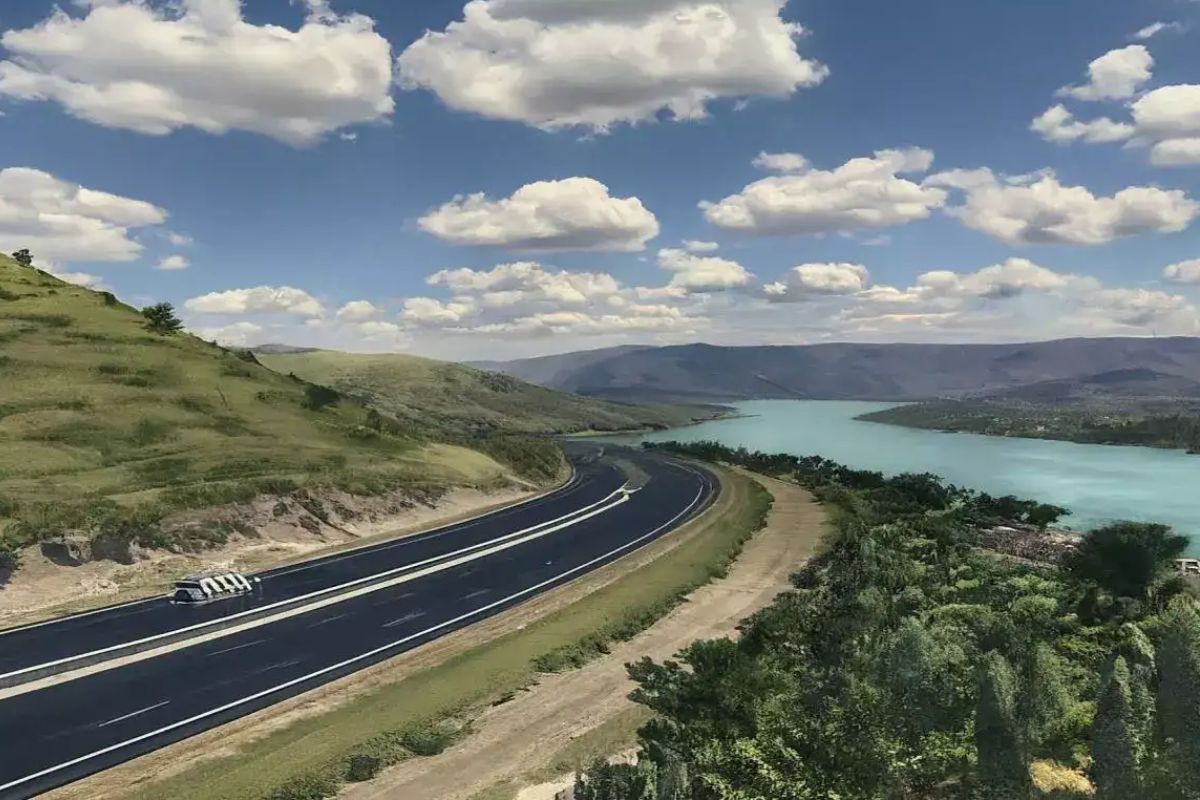 Bihar News district of Bihar four-lane road like Marine Drive is being built along river, enjoy beautiful view during journey