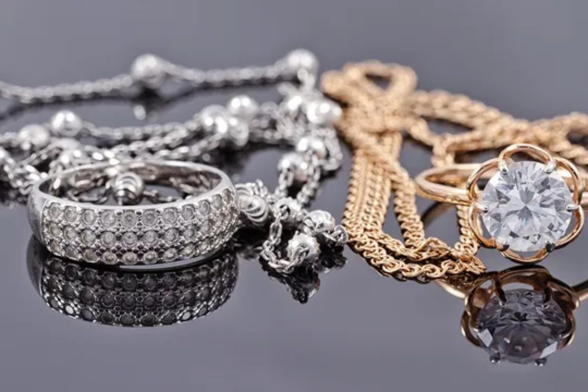 Gold-Silver Price Today Golden opportunity for buyers and investors know today's prices