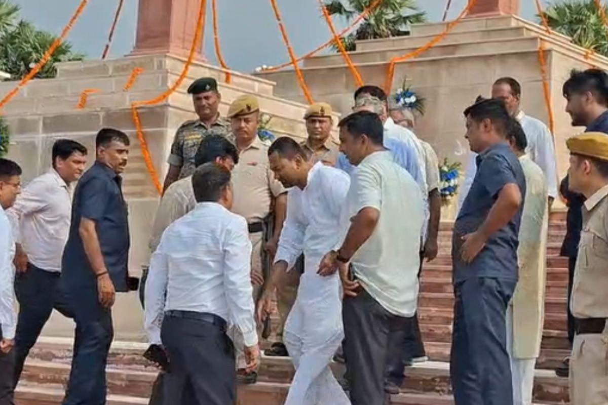 Nitish Kumar Son Nishant Kumar touched feet of DM trended on social media