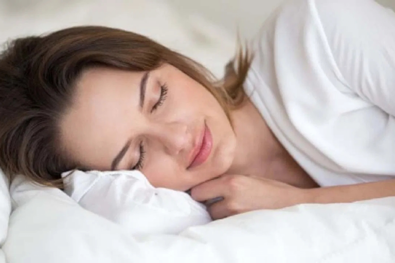 Benefits of Sleeping Early: छोटा सा बदलाव, बड़ा असर, रात को जल्दी सोने से मिलते हैं ये फायदे