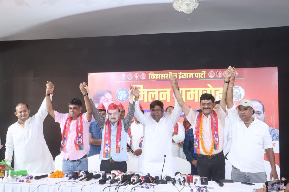 VIP में शामिल हुए डॉ. सुनील कुमार सिंह (1)