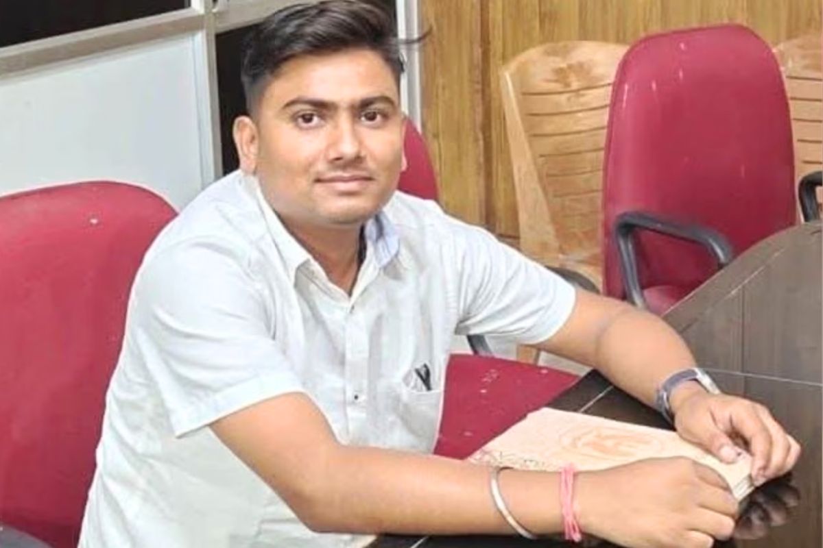 data operator suicide news| Data operator commits suicide due to one sided love for woman constable
