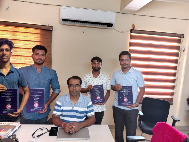 विद्यार्थियों ने स्मार्ट अटेंडेंस सिस्टम किया विकसित