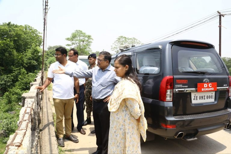 Bokaro News : गरगा नदी की नियमित करायें साफ-सफाई : डीसी