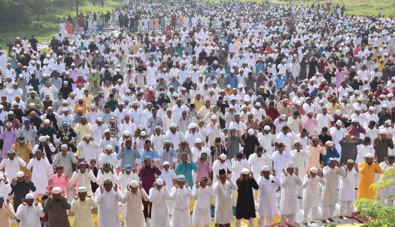Bokaro News : चास व ग्रामीण क्षेत्रों में हर्षोल्लास के साथ मनी बकरीद