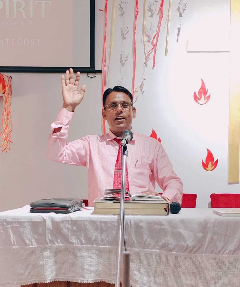 पहली कलीसिया की स्थापना को लेकर चर्च में हुई विशेष प्रार्थना सभा