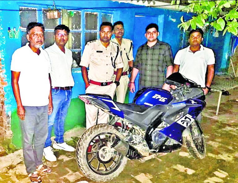 Ranchi News : सिरमटोली फ्लाइओवर पर स्टंट करनेवाले युवक की बाइक जब्त, आरोपी फरार