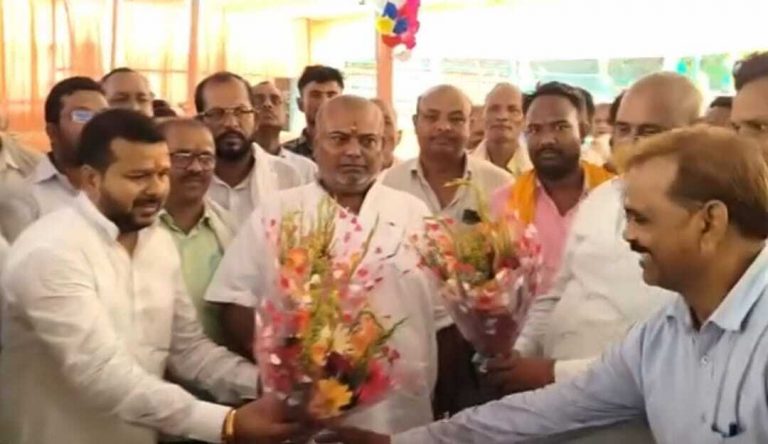 गोवर्द्धन  मंदिर में विशेष अनुष्ठान का आयोजन