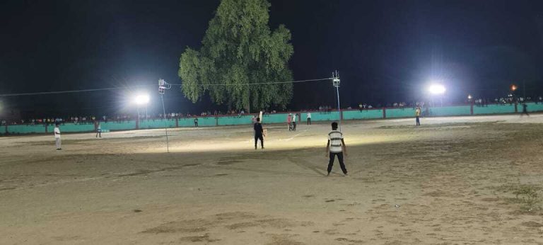 नाइट क्रिकेट टूर्नामेंट में चेनारी की टीम आठ विकेट से जीती