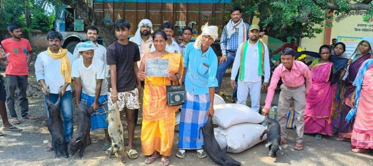 सूअर पालन कर लोगों को मिलेगा रोजगार : बर्नार्ड मरांडी