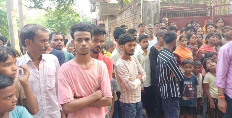 औरंगाबाद में आर्केस्ट्रा डांसर ने फांसी लगाकर की आत्महत्या