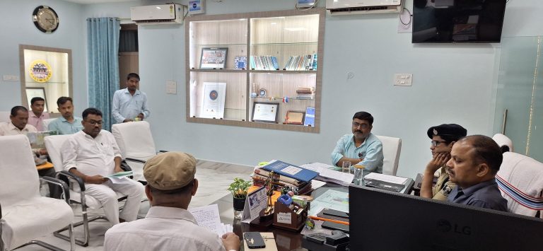 विशेष लोक अभियोजक से मांगा गया स्पष्टीकरण
