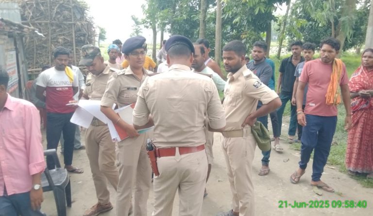 सड़क दुर्घटना में महिला की मौत