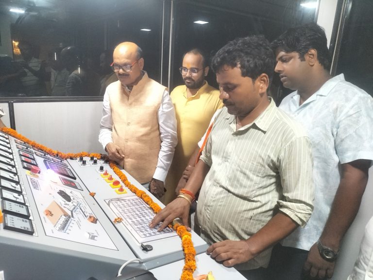 विधायक ने किया हॉट मिक्सिंग प्लांट का उद्घाटन