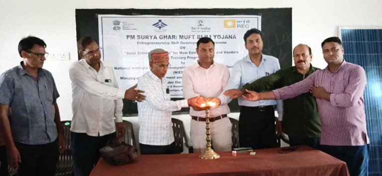 Samastipur News:सौर उर्जा अक्षय व पर्यावरण के अनुकूल : एसडीओ