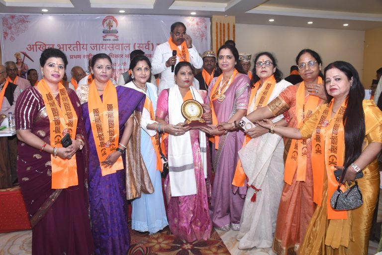 पहल: कलवार समाज ने मृत्यु भोज जैसी कुरीतियों को बंद करने का लिया संकल्प पहल: कलवार समाज ने मृत्यु भोज जैसी कुरीतियों को बंद करने का लिया संकल्प