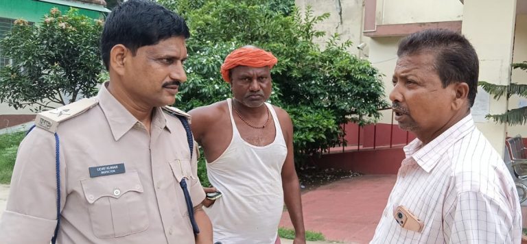 10 लाख रुपये लूट मामले में पुलिस खंगाल रही सीसीटीवी फुटेज