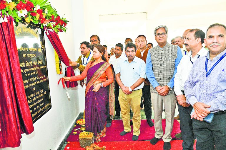 विवि सिर्फ डिग्री बांटने वाला नहीं, सामाजिक दायित्व का निर्वहन करनेवाला संस्थान बने : कृषि मंत्री
