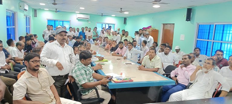 मतदाता सूची का पुनरीक्षण कार्य को लेकर वितरित किये गये फॉर्म