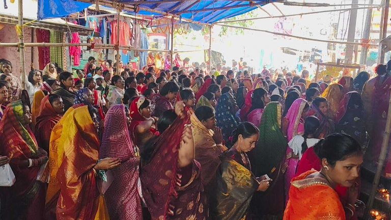 Chaibasa News : मां के दुर्गा रूप से विपत्ति हरने की अराधना की गयी