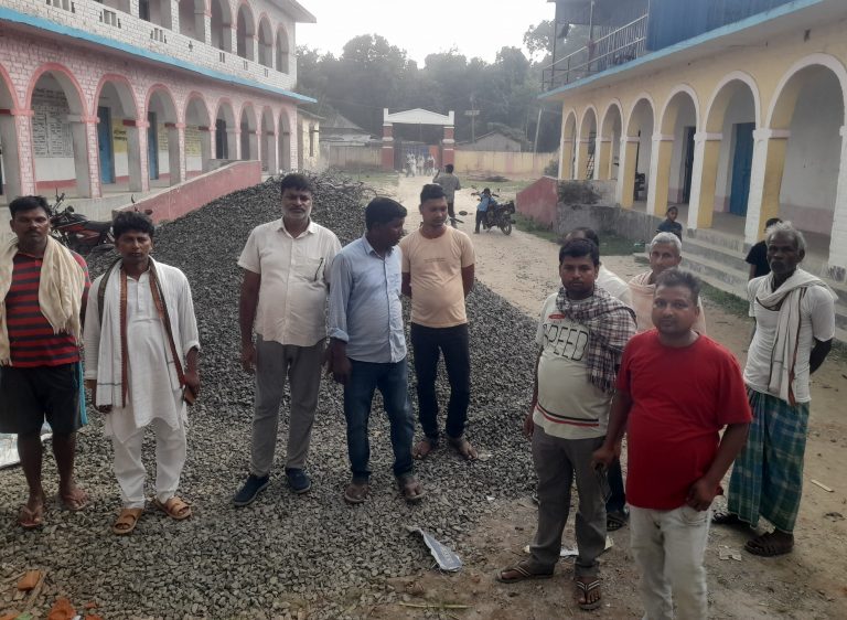 उत्क्रमित उच्च माध्यमिक विद्यालय राजगांव के भवन निर्माण कार्य में भारी अनियमितता बरते जाने का आरोप
