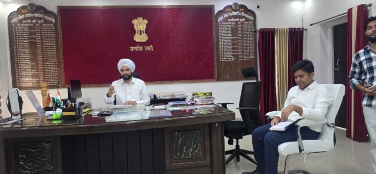 घर-घर जारी है सर्वेक्षण, नहीं छूटेगा वोटर लिस्ट में एक भी नाम: डीएम