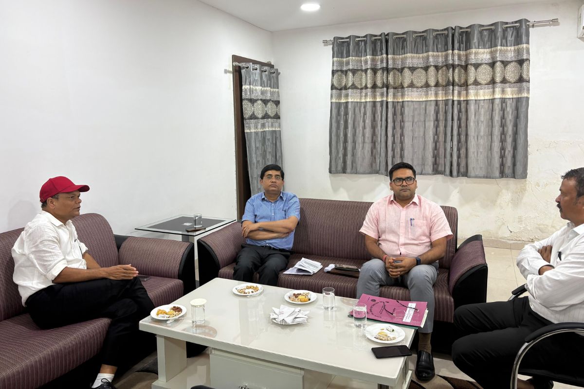 minister Chamra Linda meeting