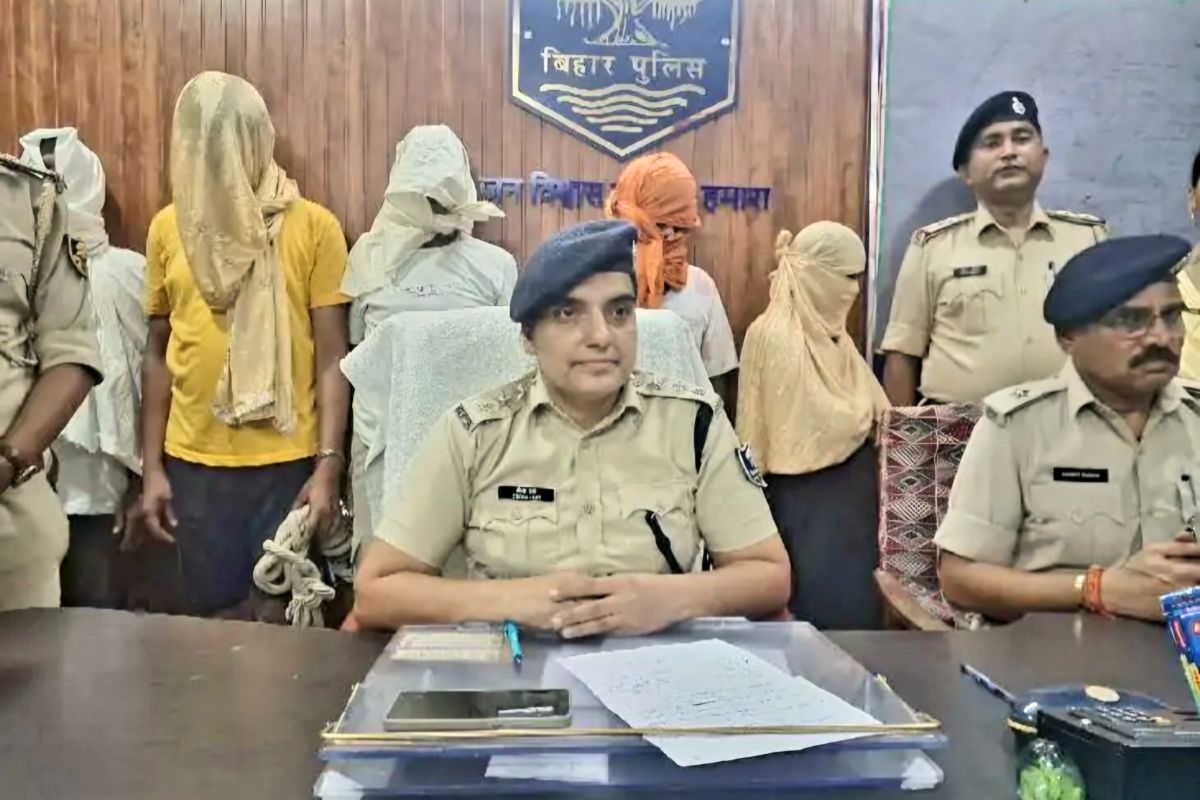 muzaffarpur-crime-news| Prostitution racket exposed in Muzaffarpur, 5 arrested including HAM leader's wife