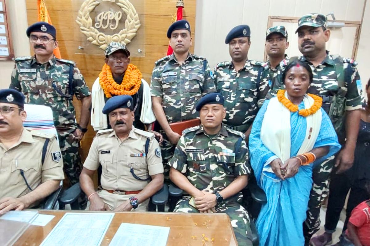 ravan koda surrender| Naxalite Ravana Koda surrendered in Lakhisarai, he had killed many soldiers and passengers in a moving train