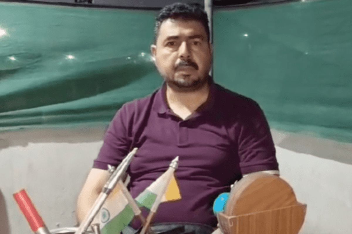 नेपाल बॉर्डर पर गिरफ्तार इराकी नागरिक