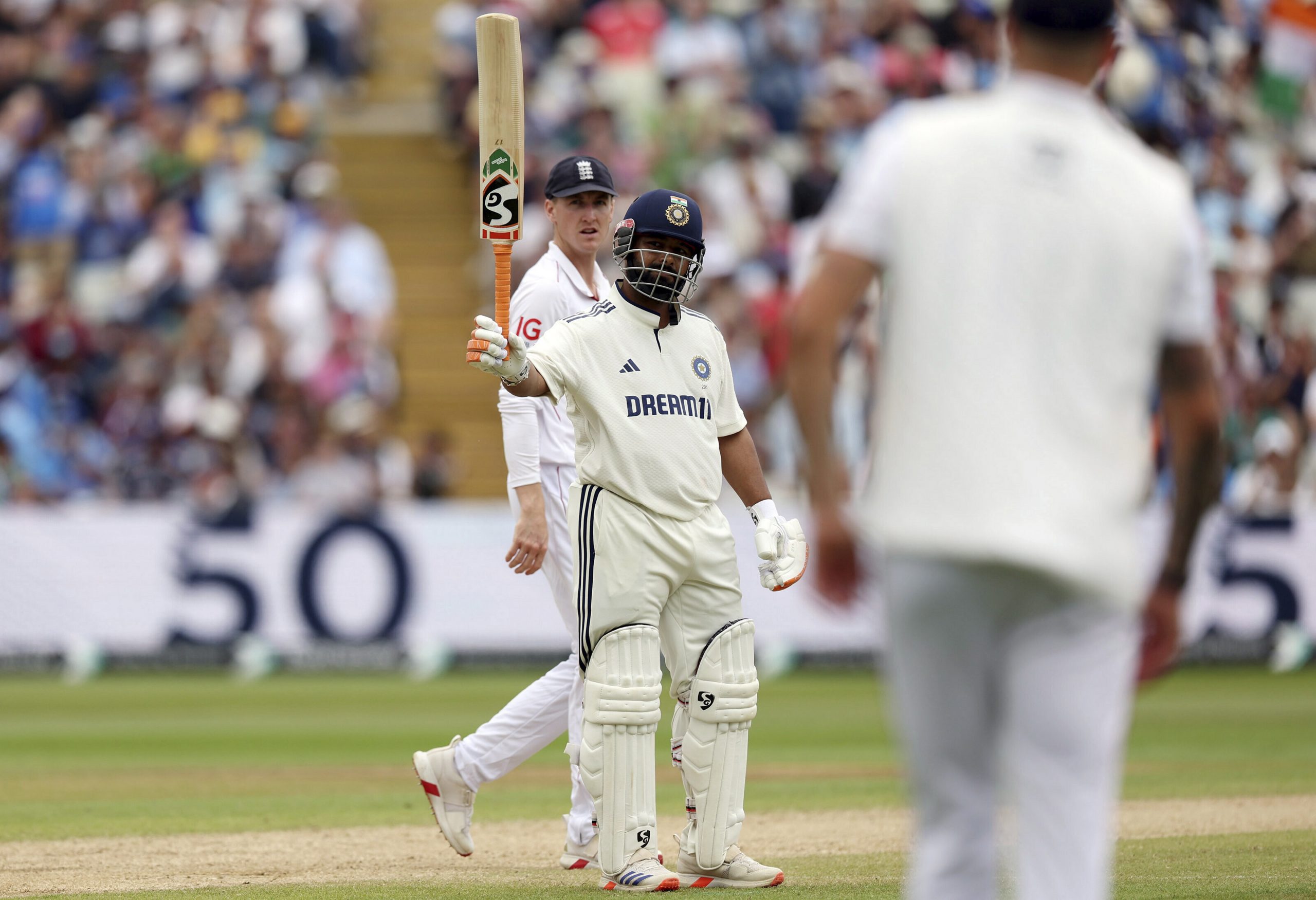 Rishabh Pant celebrates fifty