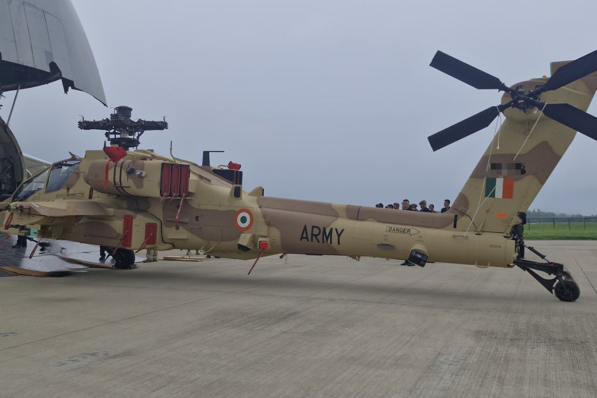 Apache Helicopter
